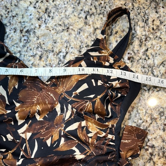 Caribbean Joe Slim Shaper Black and Brown Leaf Printed One Piece Women’s 10 Swim - Picture 8 of 9